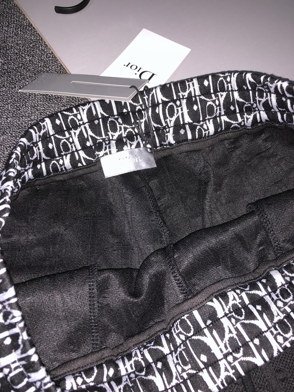 ブランドハーフパンツ角部分ディテール